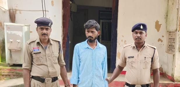 गणेश विसर्जन में लोगों को कुचलने के हादसे का आरोपी ड्राइवर सुखसागर गिरफ्तार, भेजा गया जेल,हादसे में 4 की मौत के साथ 22 लोग हुए थे घायल।