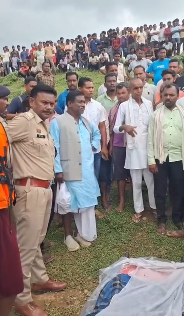 त्रिकुंडा जलाशय हादसा: लापरवाही के आरोपों के बीच बुजुर्ग का शव बरामद, जिम्मेदार अधिकारियों पर कार्रवाई की मांग।